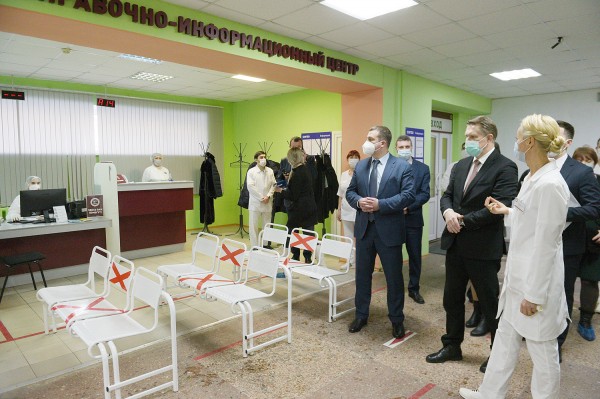 &laquo;Грамотная команда&raquo;. Как министр здравоохранения оценил работу воронежских медучреждений