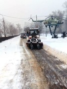 В районах города продолжается уборка улично-дорожной сети от снега и наледи