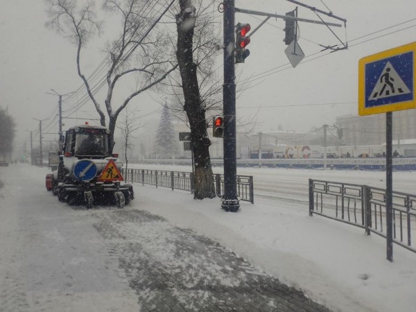 Воронеж в новогоднюю ночь от снега убирали 153 спецмашины, вывезли 200 &laquo;кубов&raquo; снега