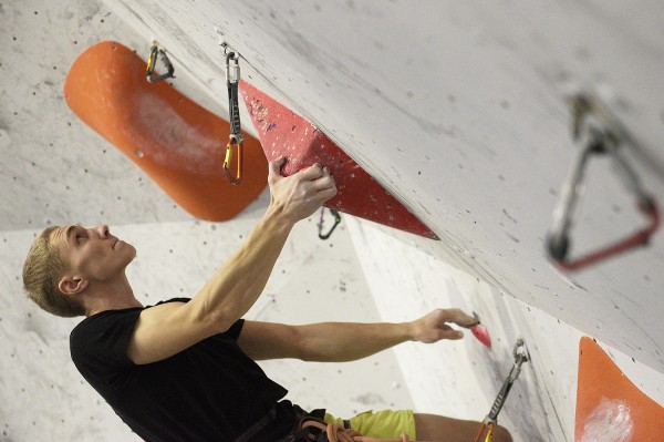 Высокий уровень. Как в Воронеже проходит российский турнир юных скалолазов