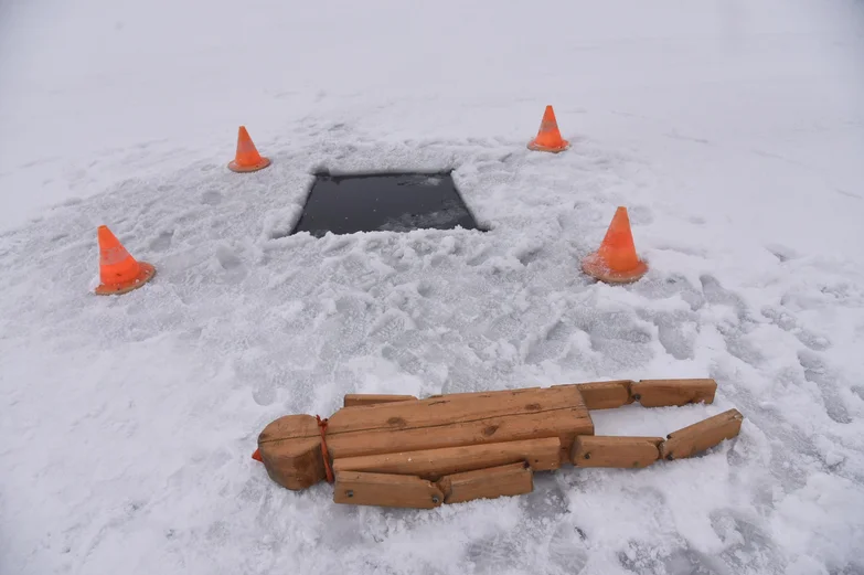 Инструкция РИА &laquo;Воронеж&raquo;: как спасти человека на льду водоема