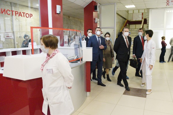 &laquo;Грамотная команда&raquo;. Как министр здравоохранения оценил работу воронежских медучреждений
