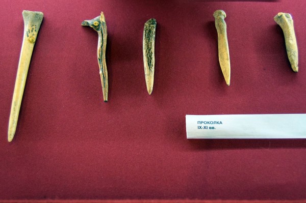 От каменного века до наших дней. Тематическую коллекцию застежек показывают в воронежском музее