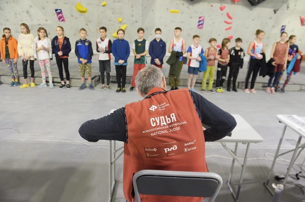 Высокий уровень. Как в Воронеже проходит российский турнир юных скалолазов