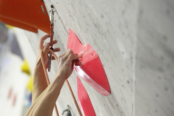 Высокий уровень. Как в Воронеже проходит российский турнир юных скалолазов