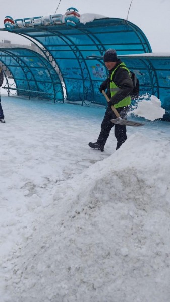 За сутки с улиц Воронежа убрали 950 кубометров снега