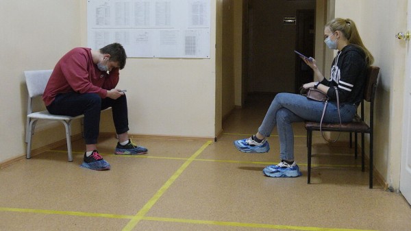 Подростки от 15 до 17 лет стали чаще всех заболевать коронавирусом