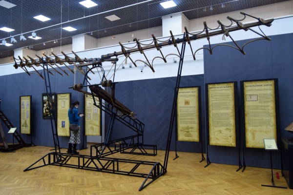 Трогать можно и нужно. Выставка изобретений Леонардо да Винчи открылась в Воронеже