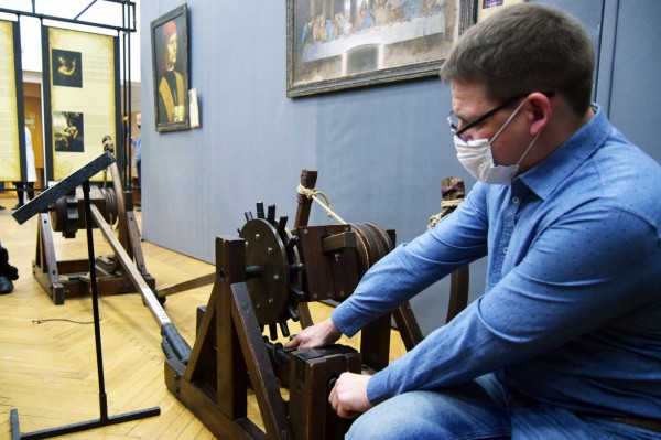 Трогать можно и нужно. Выставка изобретений Леонардо да Винчи открылась в Воронеже