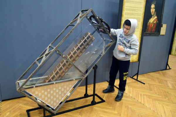 Трогать можно и нужно. Выставка изобретений Леонардо да Винчи открылась в Воронеже