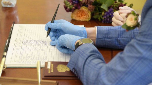 Больше 150 пар поженятся в &laquo;зеркальную&raquo; дату