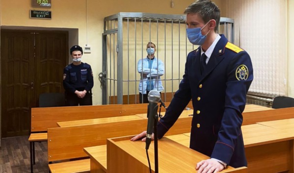 В СИЗО Воронежа до 22 марта оставили американца, напавшего на полицейского