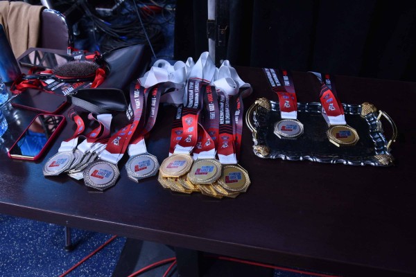 Реванш Азизяна, танец смуглянки и слезы бразильского мачо. В Воронеже прошел турнир по ММА