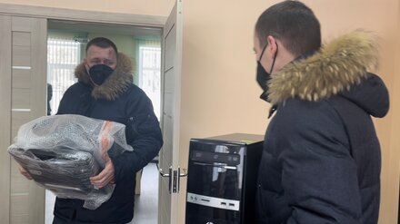 Депутат Госдумы передал компьютеры для сельских библиотек в Воронежской области