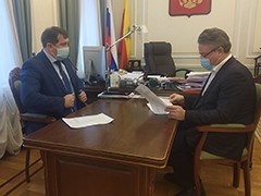Мэр Вадим Кстенин провел рабочую встречу с руководителем фракции &laquo;Единой России&raquo; в горДуме Романом Жоговым