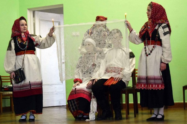 Сватовство, пропой, девичник. Как гуляли свадьбы жители воронежских сел сто лет назад