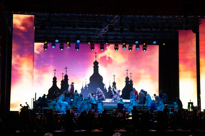 &laquo;Построим верфи здесь!&raquo; В Воронеже на Адмиралтейской площади показали оперу о Петре I