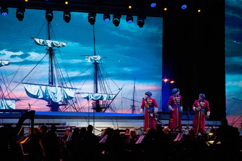 &laquo;Построим верфи здесь!&raquo; В Воронеже на Адмиралтейской площади показали оперу о Петре I