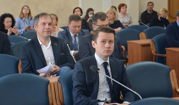 КСП представила депутатам горДумы отчеты о состоянии школ Воронежа