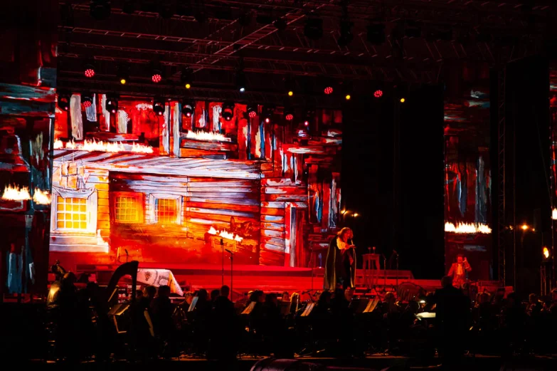 &laquo;Построим верфи здесь!&raquo; В Воронеже на Адмиралтейской площади показали оперу о Петре I