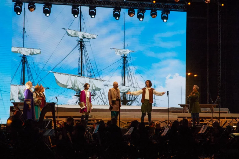 &laquo;Построим верфи здесь!&raquo; В Воронеже на Адмиралтейской площади показали оперу о Петре I