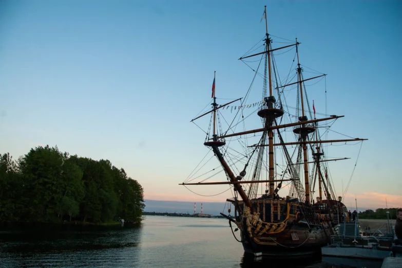 &laquo;Построим верфи здесь!&raquo; В Воронеже на Адмиралтейской площади показали оперу о Петре I