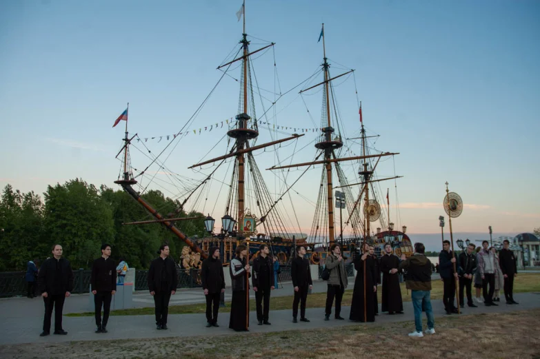&laquo;Построим верфи здесь!&raquo; В Воронеже на Адмиралтейской площади показали оперу о Петре I