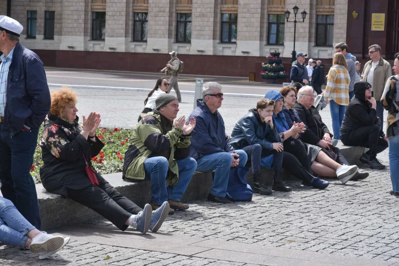 Волынщики, уличный театр и регата в фонтане. Как воронежцы отметили петровский юбилей