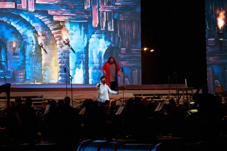 &laquo;Построим верфи здесь!&raquo; В Воронеже на Адмиралтейской площади показали оперу о Петре I