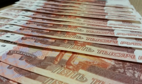 Жительница Воронежа потеряла 460 тысяч рублей, поверив позвонившему ей лжебанкиру