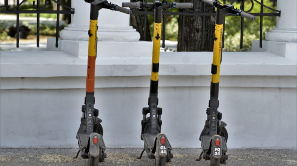 Воронежцев бесплатно научат ездить на электросамокате
