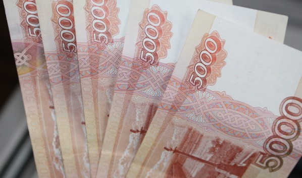 Житель Воронежа лишился 140 тысяч рублей, согласившись на предложение переписать номера его купюр