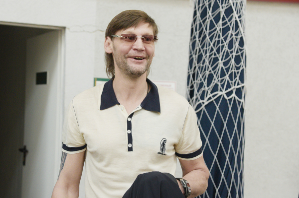 Игрок команды &ndash; обладателя Кубка Гагарина раздал в Воронеже более трехсот автографов юным хоккеистам