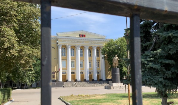 Президент Украины ввел санкции против ректоров ВГУ, ВГАУ, ВГТУ и ВГПУ Президент Украины ввел санкции против ректоров ВГУ, ВГАУ, ВГТУ и ВГПУ