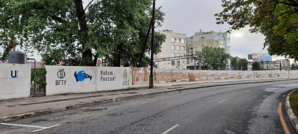 В Воронеже завершается создание 200-метровой Петровской росписи