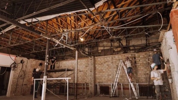 Воронежцев попросили помочь построить сцену для Нового театра