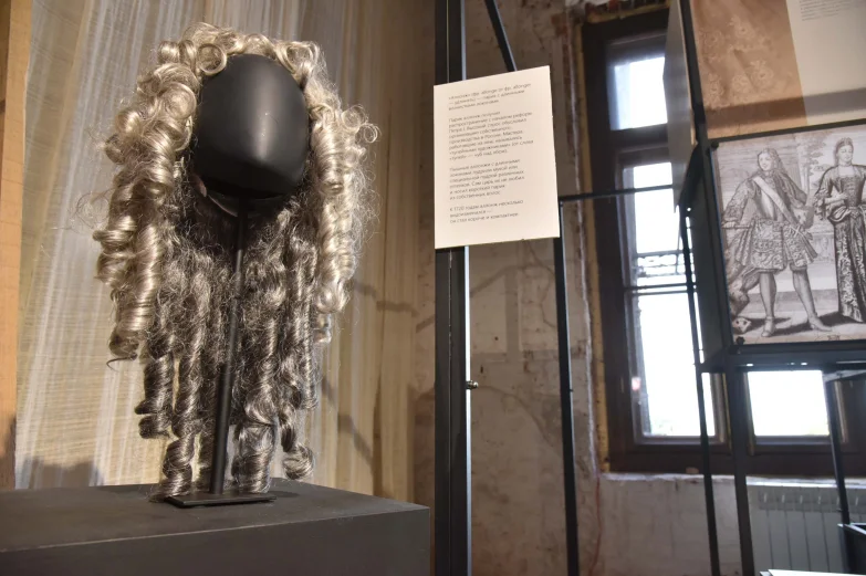 Во дворце Ольденбургских под Воронежем открылись передвижные выставки, посвященные Петру I