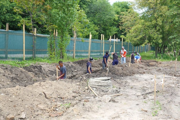 Мэр Воронежа продолжает контролировать ход работ на Петровской набережной