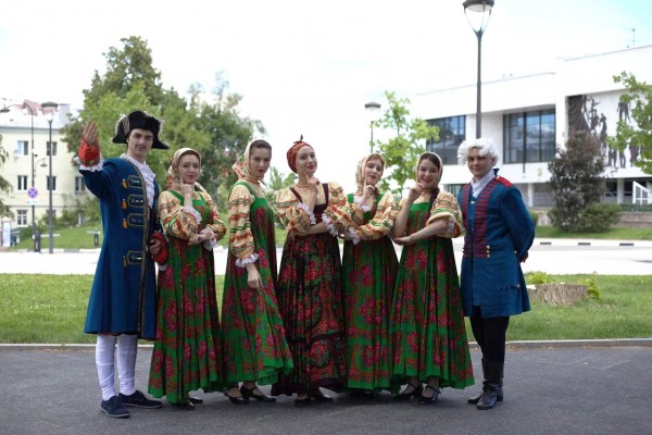 Студенты и старшеклассники поборолись за призы в арт-квесте &laquo;Петрошаг по Воронежу&raquo;