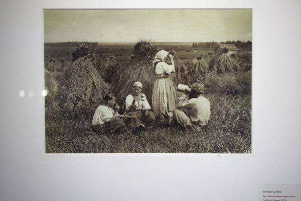 &laquo;Бубновый валет&raquo;, трактористы и последний русский бал. Что смотреть на новых выставках в воронежском музее Крамского