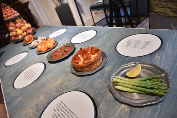 Во дворце Ольденбургских под Воронежем открылись передвижные выставки, посвященные Петру I