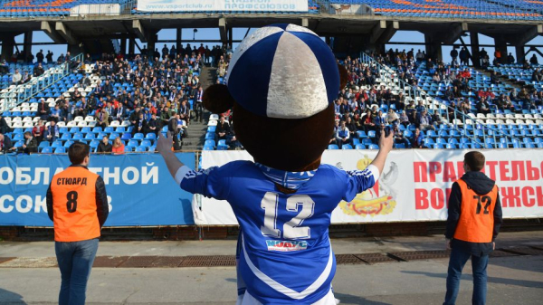 Абонементы на матчи воронежского &laquo;Факела&raquo; начали продавать в Сети по 8-кратной цене