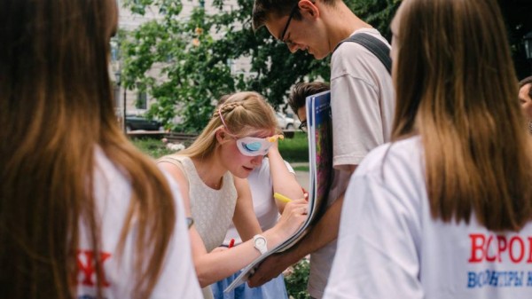 Студенты и старшеклассники поборолись за призы в арт-квесте &laquo;Петрошаг по Воронежу&raquo;