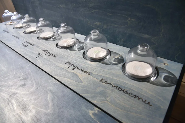 Во дворце Ольденбургских под Воронежем открылись передвижные выставки, посвященные Петру I