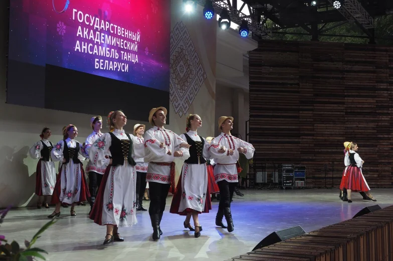 Праздник под дождем. В Воронеже прошел фестиваль белорусской культуры &laquo;Дивномузыка&raquo;