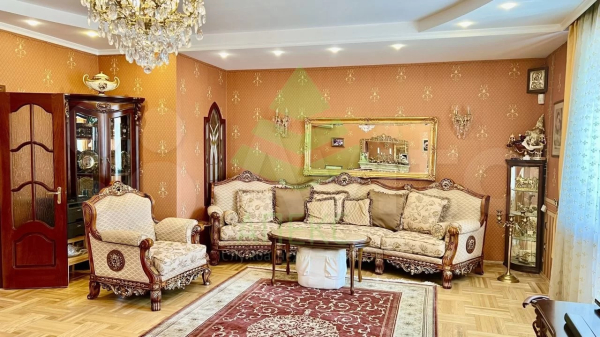 Двухэтажный пентхаус с сауной в центре Воронежа выставили на продажу за 25 млн рублей