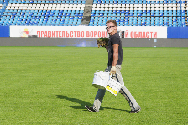 &laquo;Сделали все в срок&raquo;. Глава региона оценил готовность главного стадиона Воронежской области к старту в Премьер-лиге