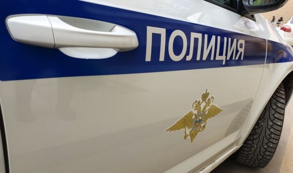 В Воронеже горожанин получил внезапный удар палкой по голове, а затем лишился сумки с мобильником