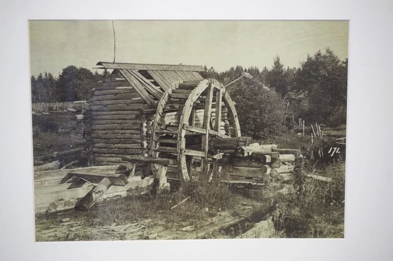 &laquo;Бубновый валет&raquo;, трактористы и последний русский бал. Что смотреть на новых выставках в воронежском музее Крамского