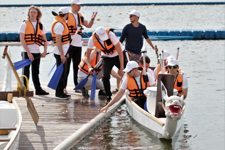 В Воронеже прошли региональные соревнования по гребле на лодках &laquo;Дракон&raquo;